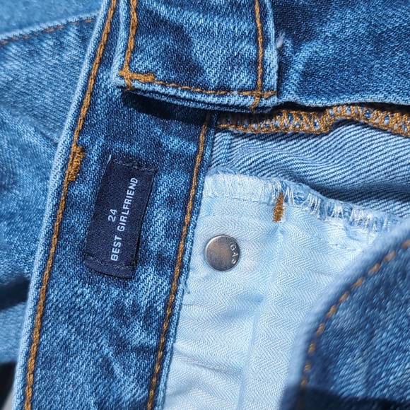 Gap- bestgirlfriend - Picture 3 of 5